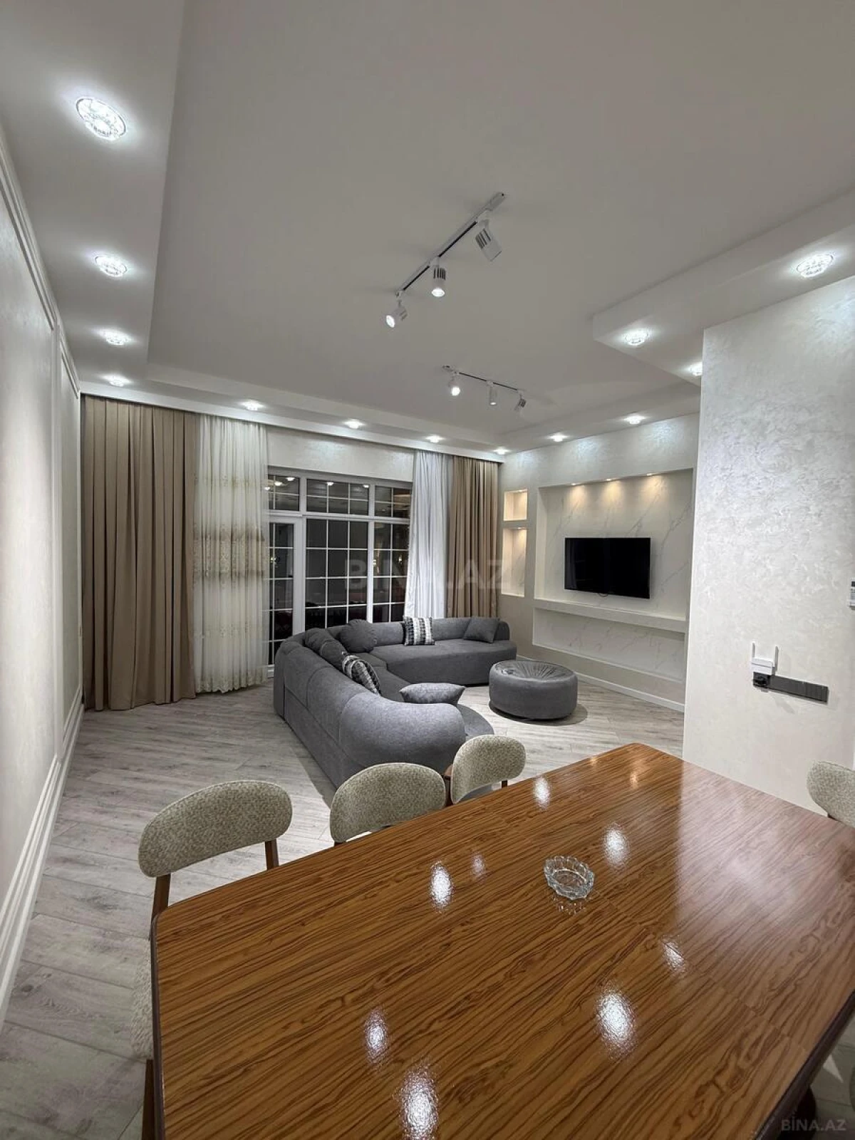 Kirayə verilir 5 otaqlı həyət evi 360 m²
