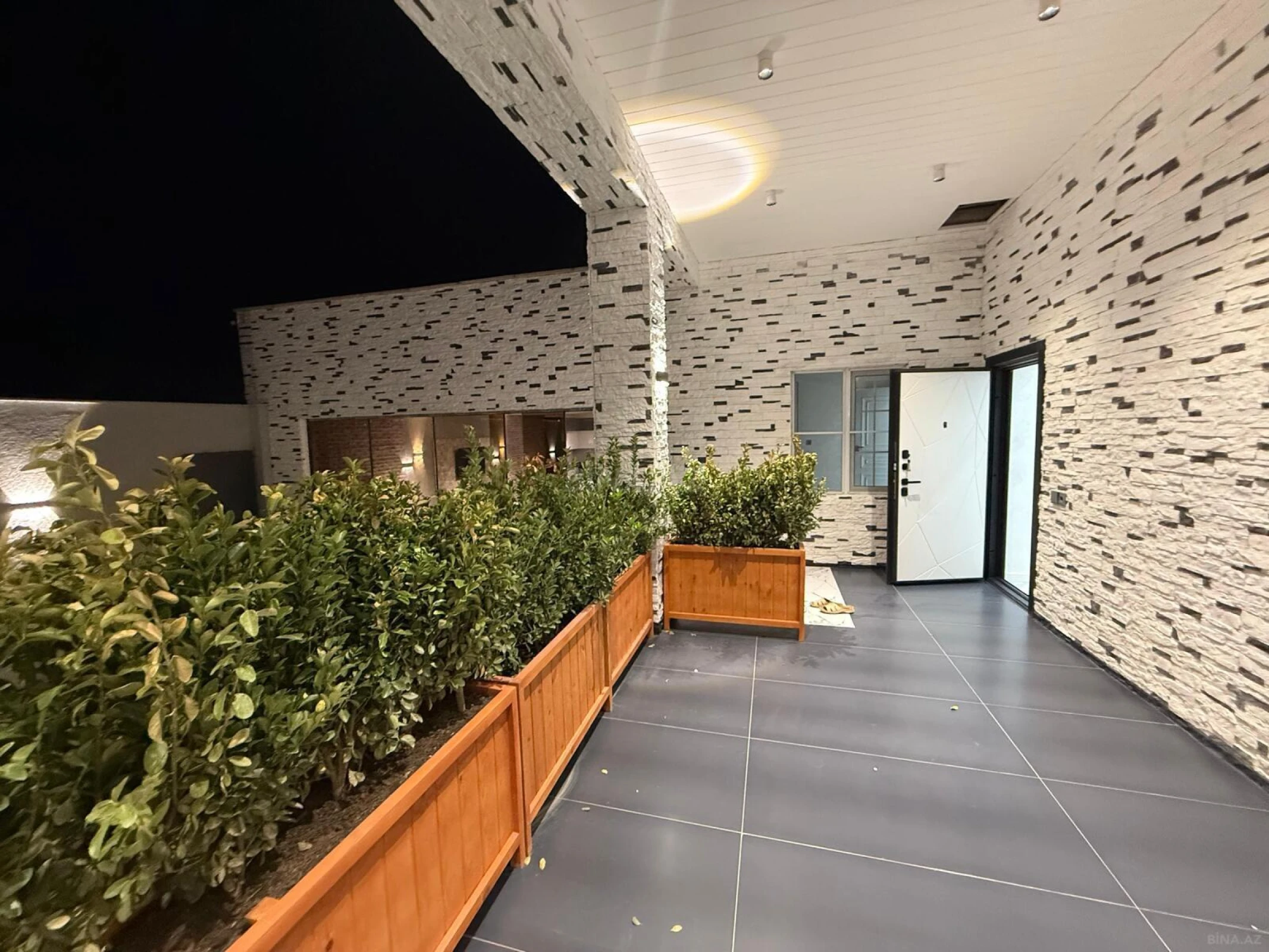 Kirayə verilir 5 otaqlı həyət evi 360 m²