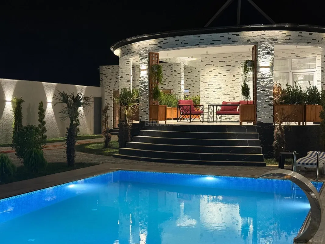 Kirayə verilir 5 otaqlı həyət evi 360 m²