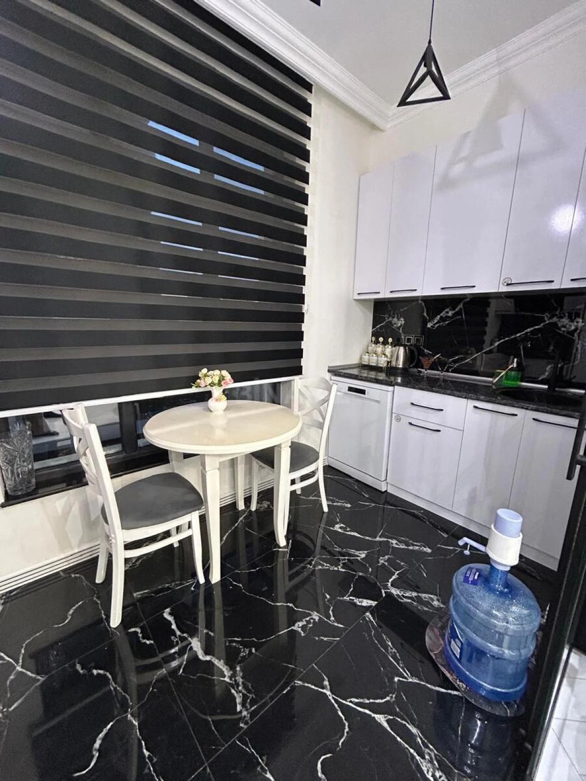 Satılır 3 otaqlı mənzil 64.4 m²