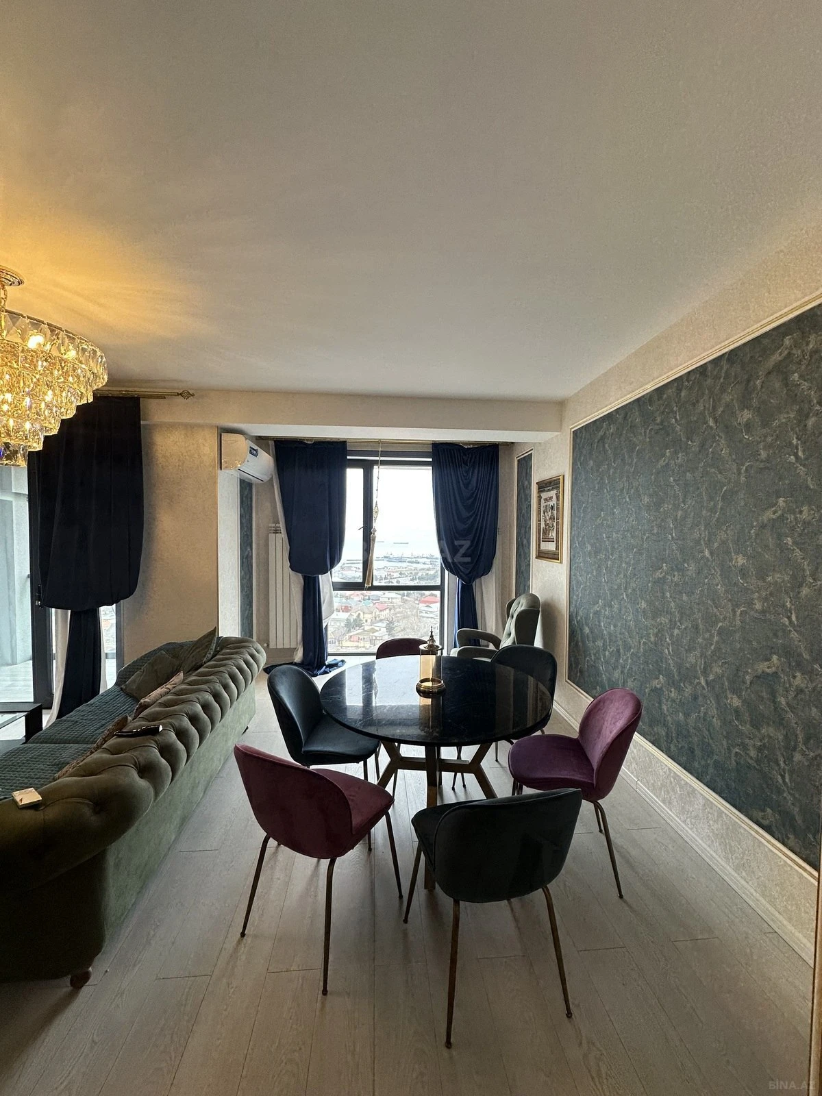 Kirayə verilir 2 otaqlı mənzil 65 m²