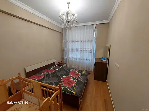 Kirayə verilir 2 otaqlı mənzil 60 m²