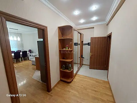 Kirayə verilir 2 otaqlı mənzil 60 m²