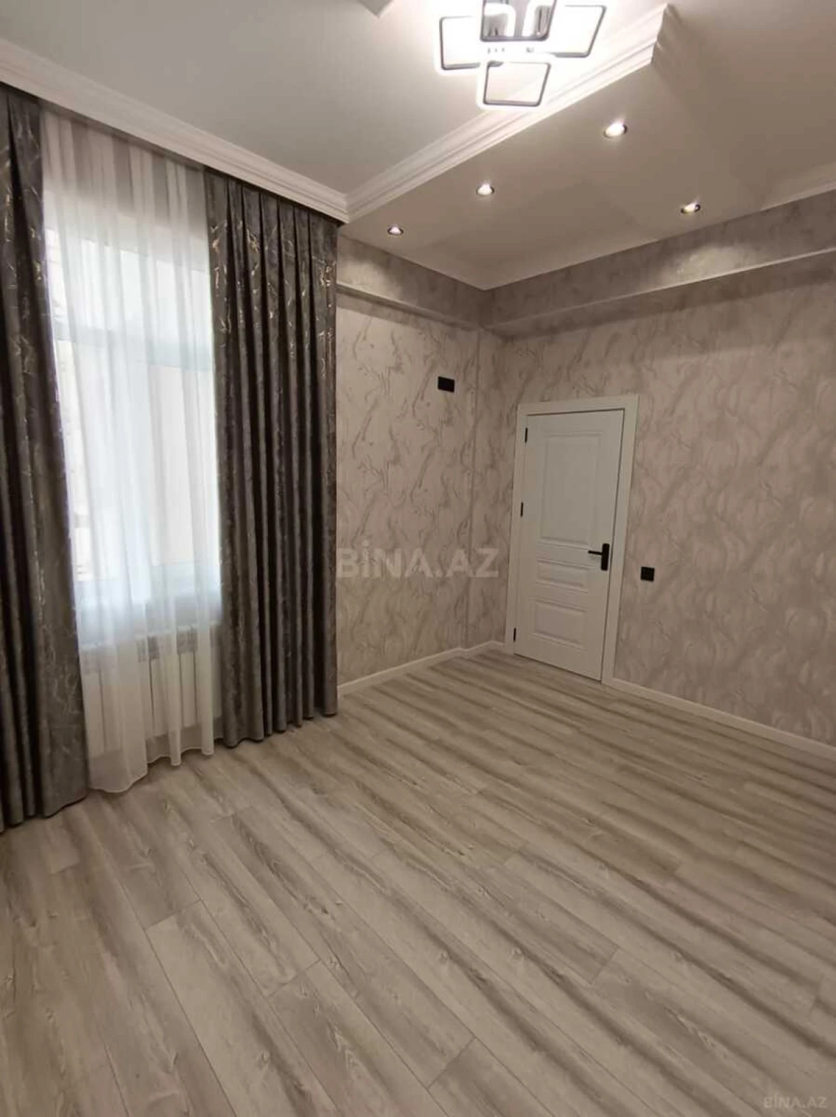 Satılır 3 otaqlı mənzil 95 m²
