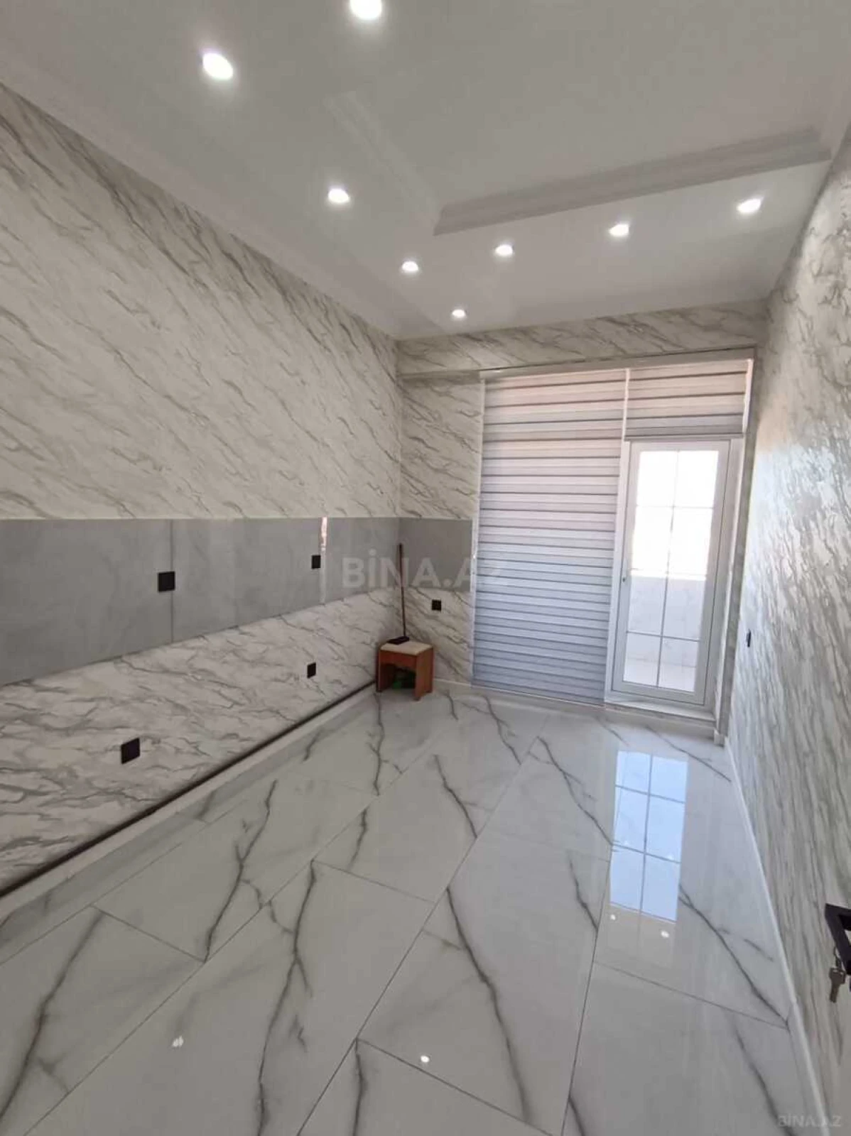 Satılır 3 otaqlı mənzil 95 m²