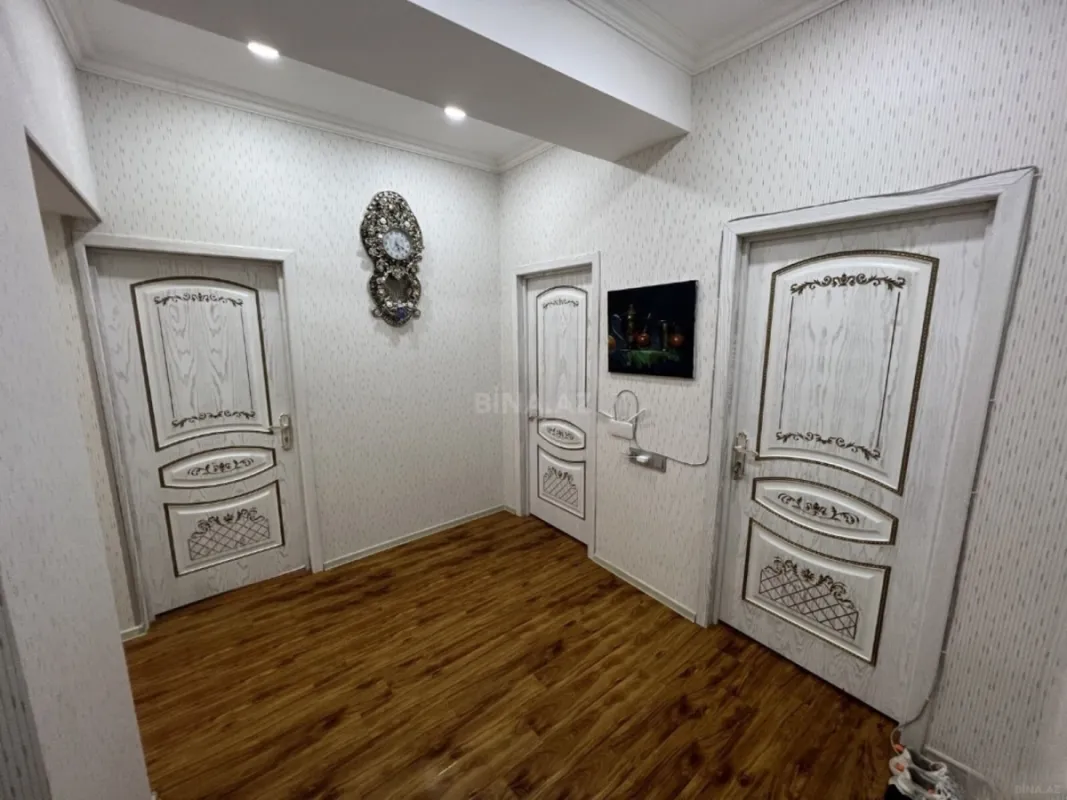 Satılır 3 otaqlı mənzil 105 m²