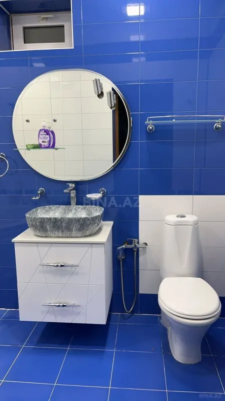 Kirayə verilir 6 otaqlı həyət evi 300 m²