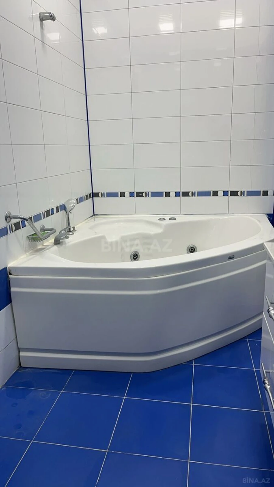 Kirayə verilir 6 otaqlı həyət evi 300 m²