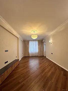 Satılır 3 otaqlı mənzil 110 m²