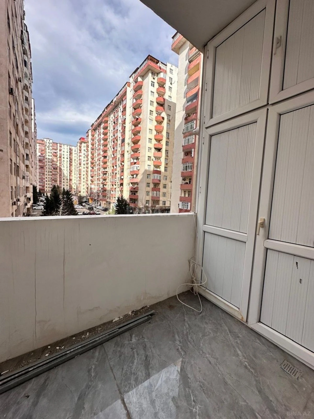 Satılır 3 otaqlı mənzil 110 m²