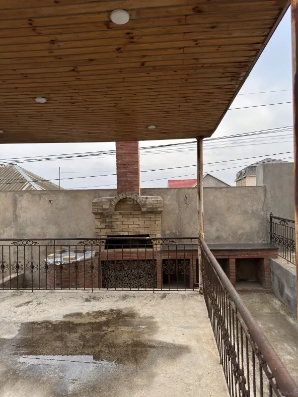 Satılır 6 otaqlı həyət evi 280 m²