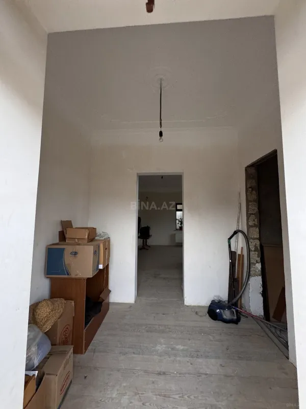 Satılır 6 otaqlı həyət evi 280 m²