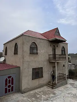 Satılır 6 otaqlı həyət evi 280 m²