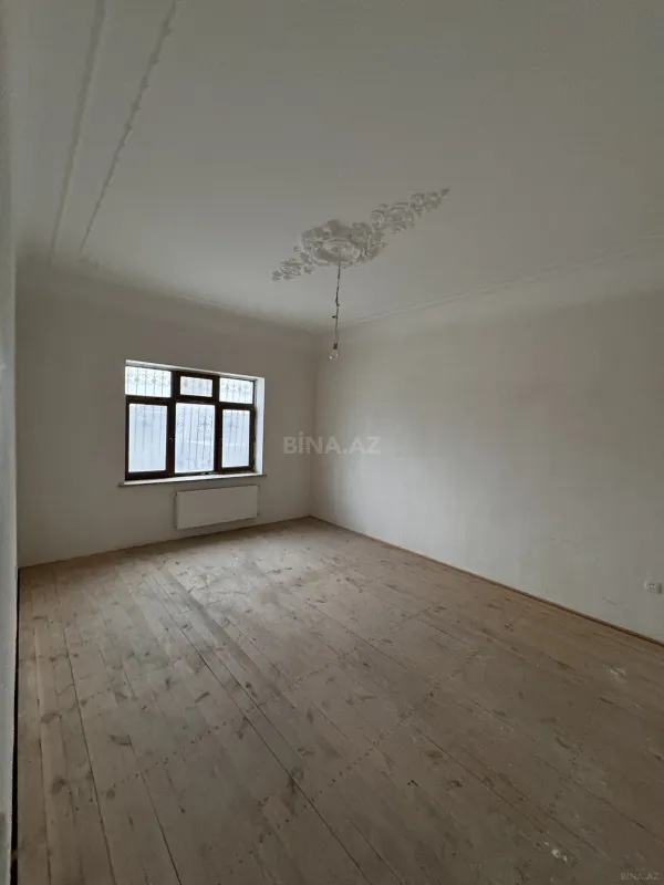 Satılır 6 otaqlı həyət evi 280 m²