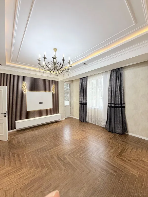 Satılır 3 otaqlı mənzil 120 m²