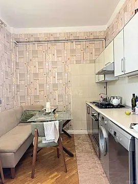 Satılır 3 otaqlı mənzil 96 m²