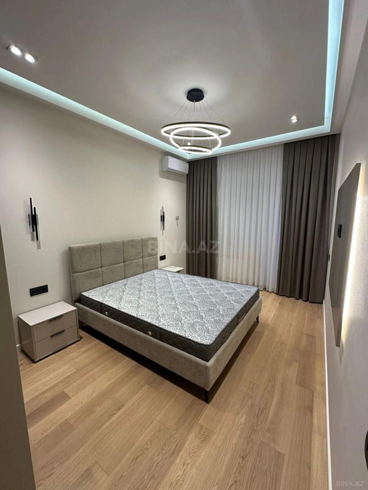 Kirayə verilir 2 otaqlı mənzil 93 m²
