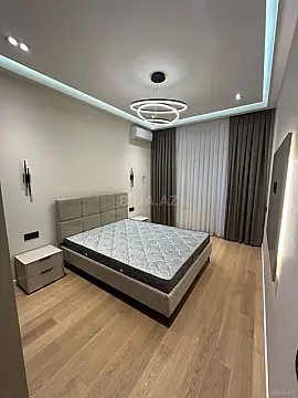 Kirayə verilir 2 otaqlı mənzil 93 m²