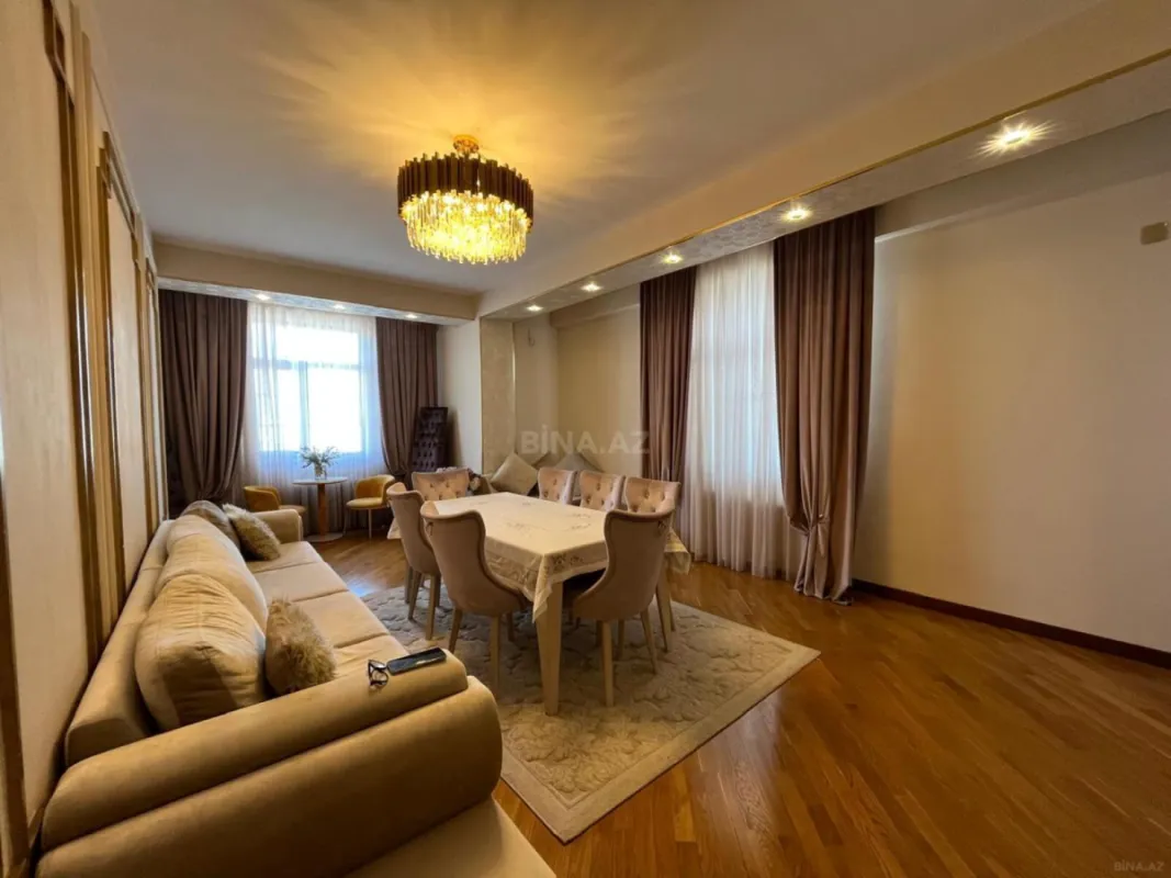 Kirayə verilir 4 otaqlı mənzil 180 m²