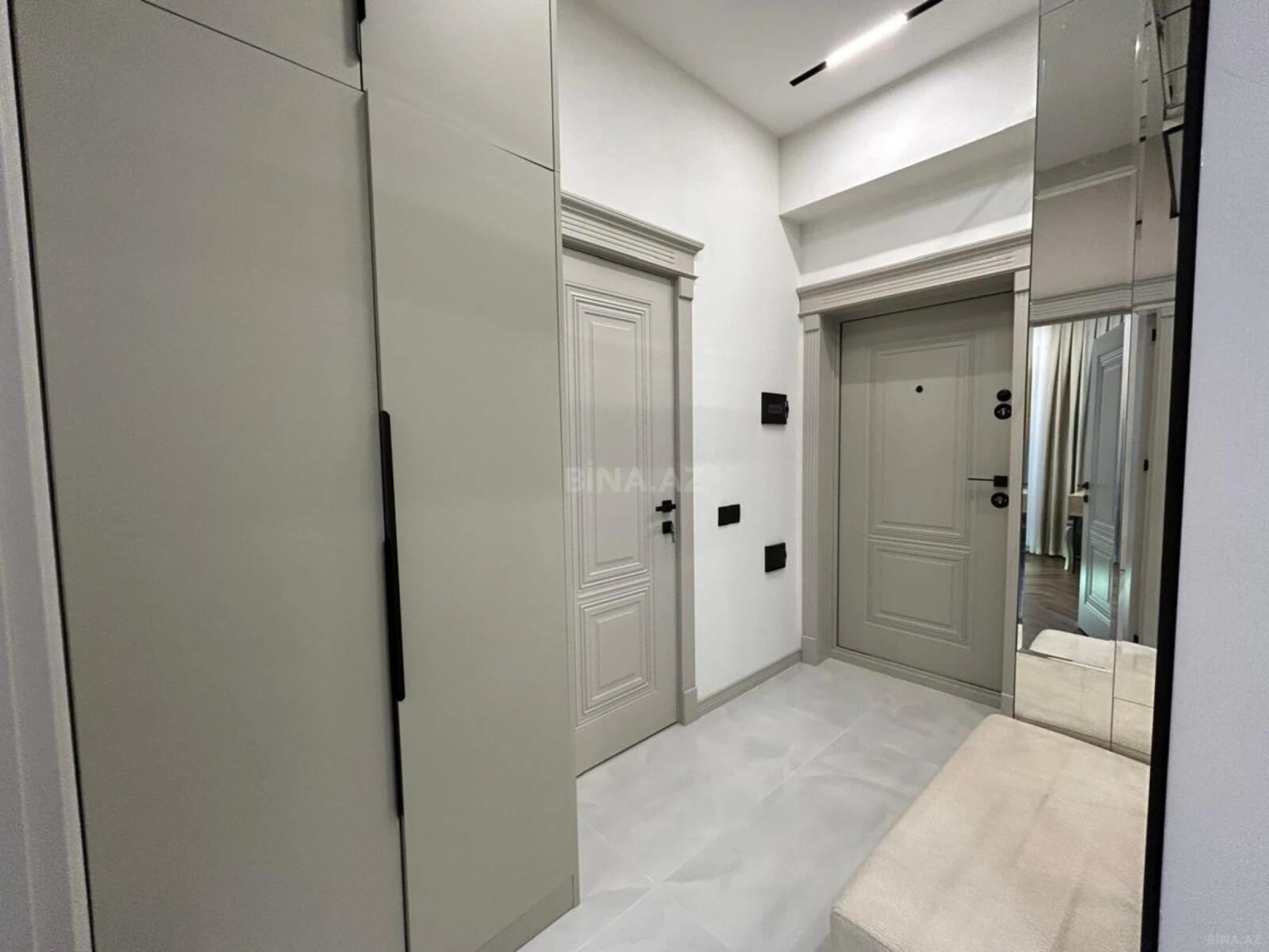 Satılır 2 otaqlı mənzil 66 m²