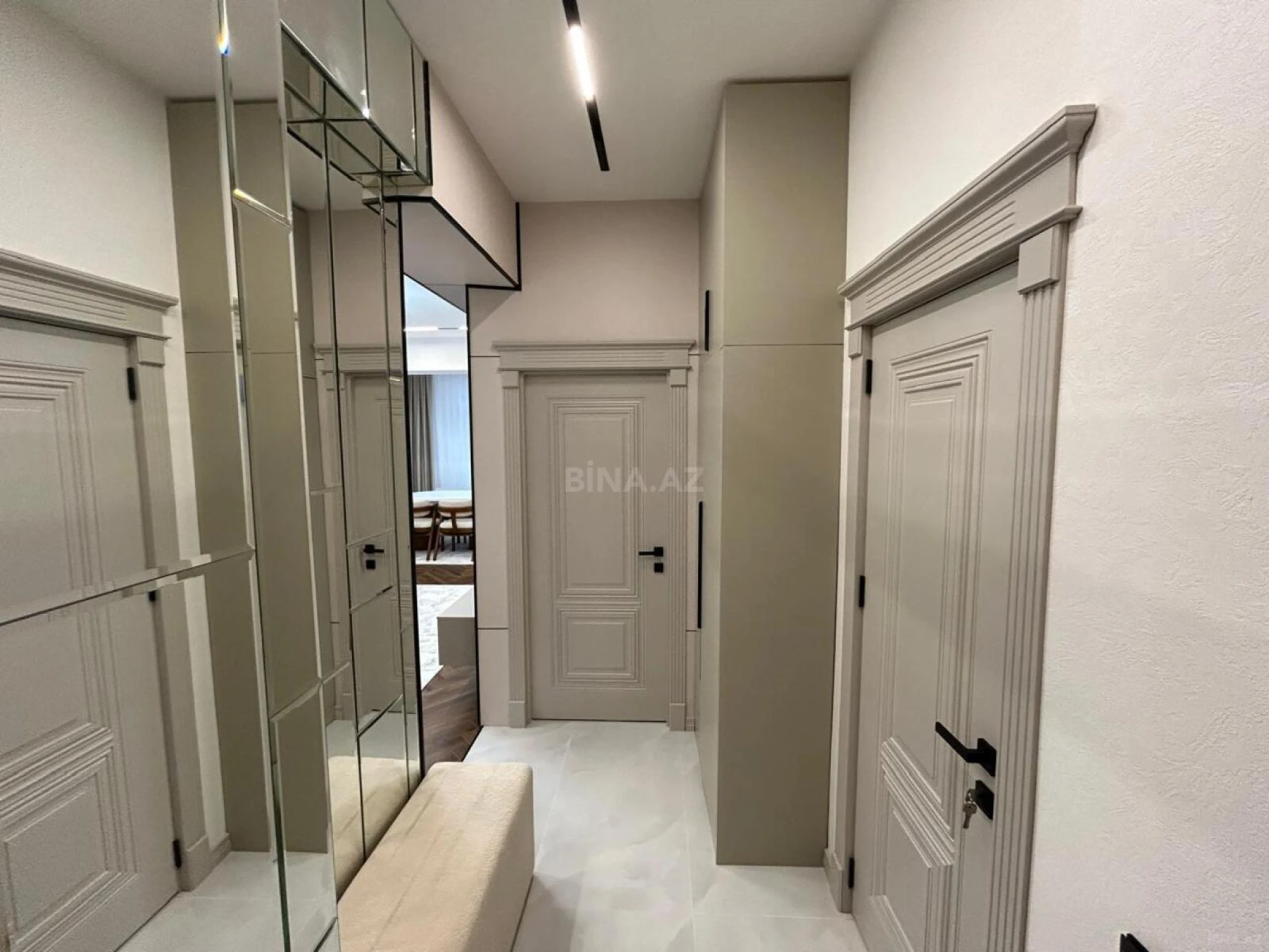 Satılır 2 otaqlı mənzil 66 m²