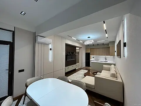 Satılır 2 otaqlı mənzil 66 m²