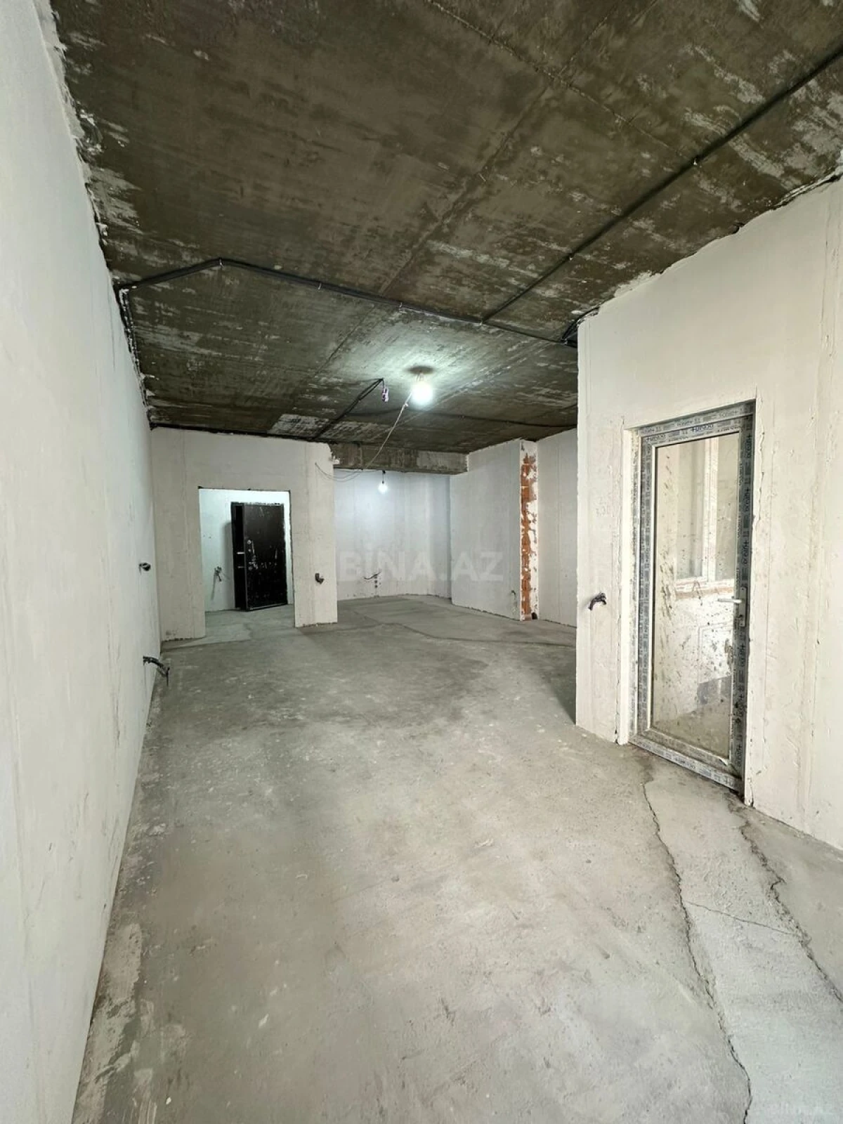 Satılır 3 otaqlı mənzil 124 m²