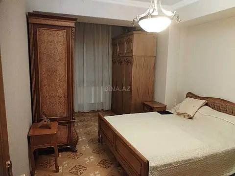 Satılır 3 otaqlı mənzil 98 m²