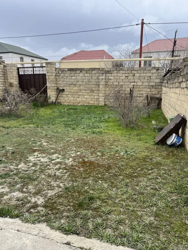 Satılır 4 otaqlı həyət evi 130 m²