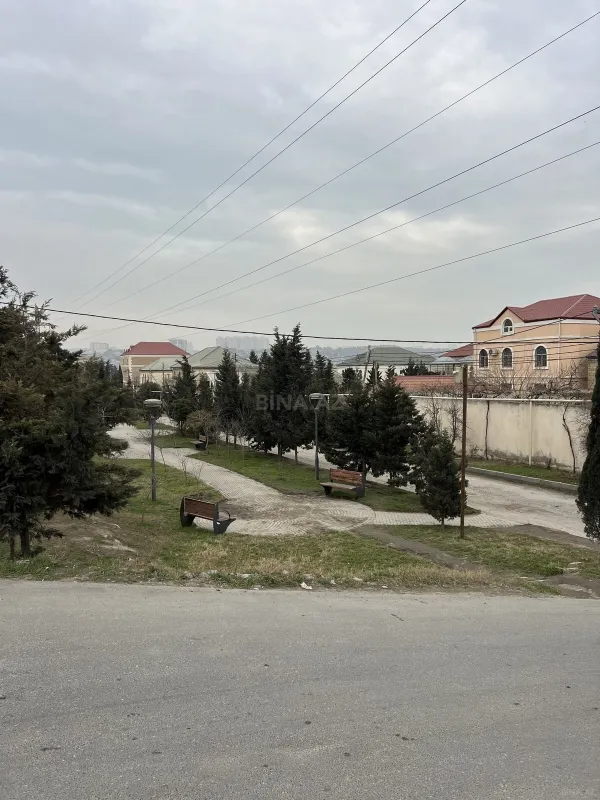Satılır 4 otaqlı həyət evi 130 m²