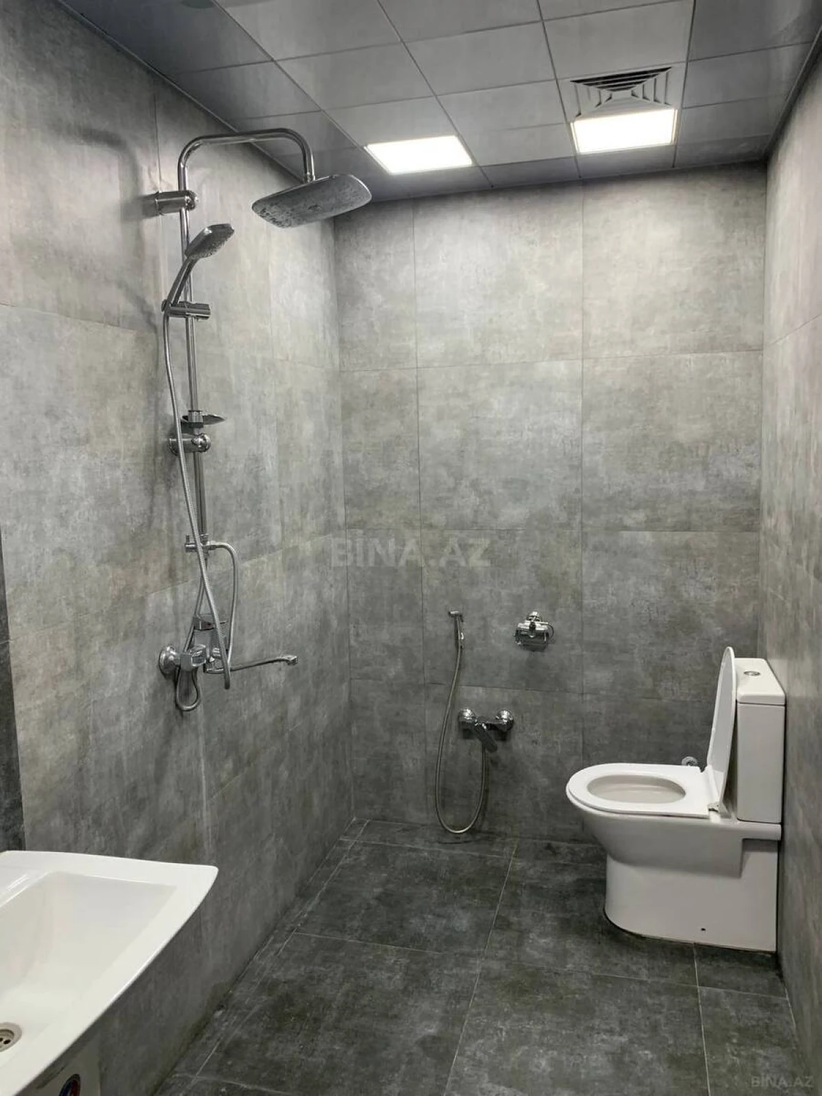Kirayə verilir 2 otaqlı mənzil 55 m²