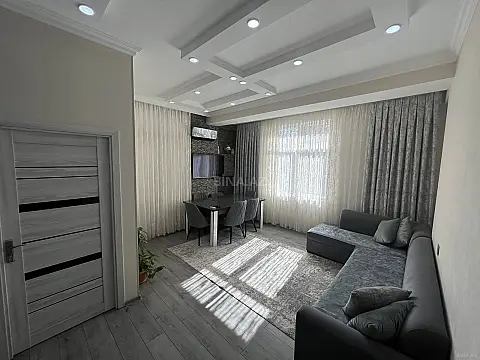 Satılır 3 otaqlı mənzil 82 m²