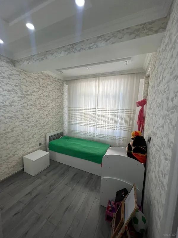 Satılır 3 otaqlı mənzil 82 m²