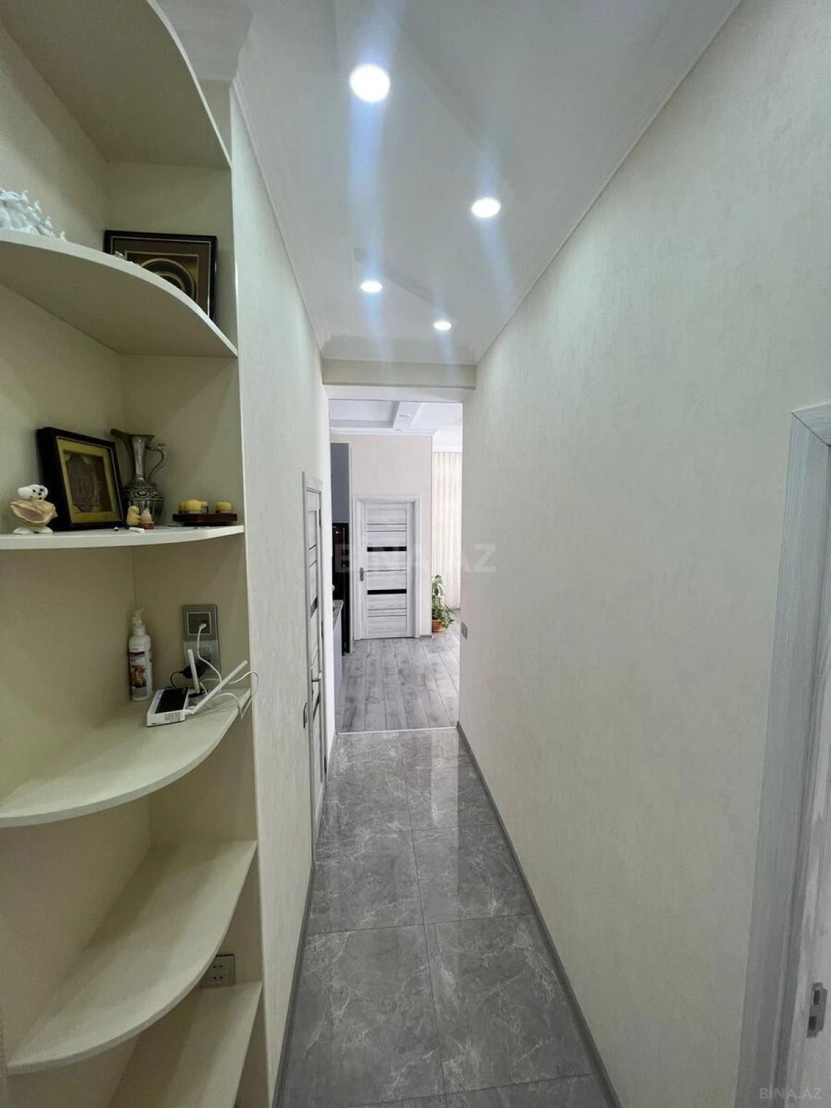 Satılır 3 otaqlı mənzil 82 m²