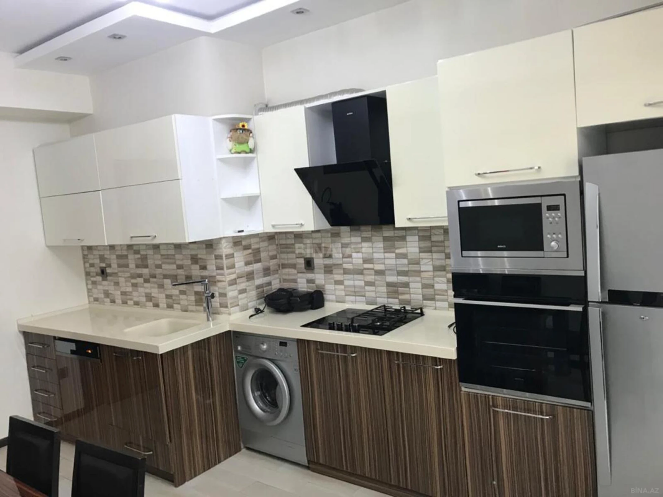 Kirayə verilir 2 otaqlı mənzil 92 m²