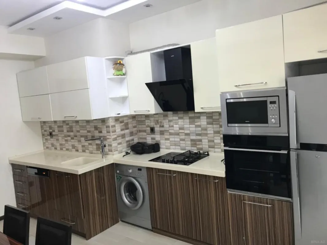 Kirayə verilir 2 otaqlı mənzil 92 m²