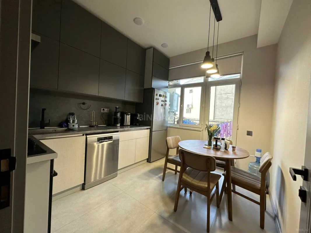 Satılır 3 otaqlı mənzil 100 m²