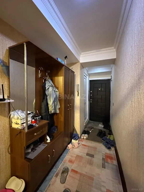 Satılır 6 otaqlı mənzil 200 m²