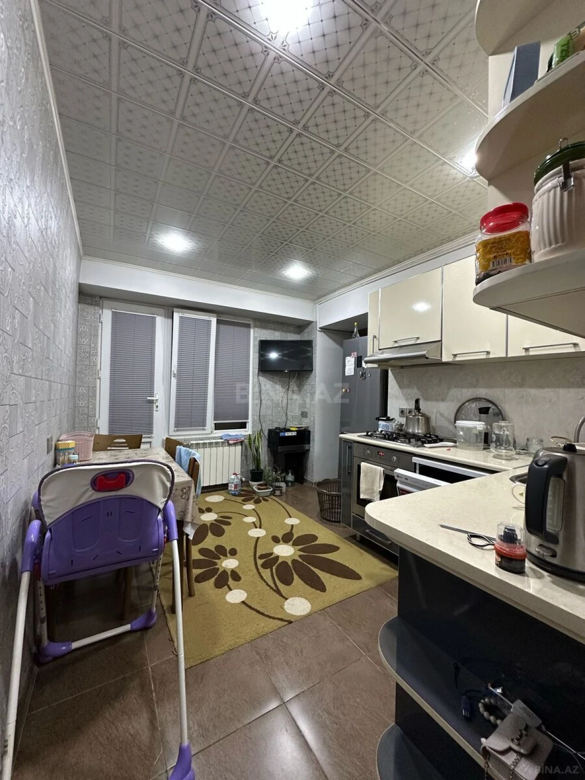 Satılır 6 otaqlı mənzil 200 m²