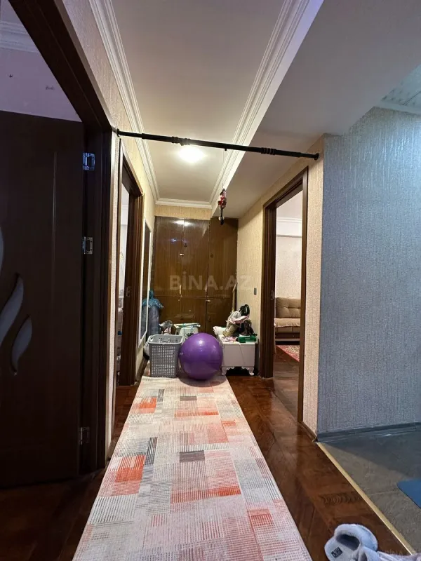 Satılır 6 otaqlı mənzil 200 m²