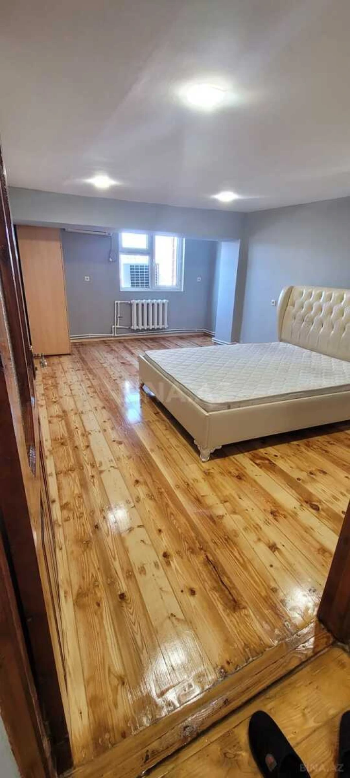 Satılır 6 otaqlı mənzil 200 m²