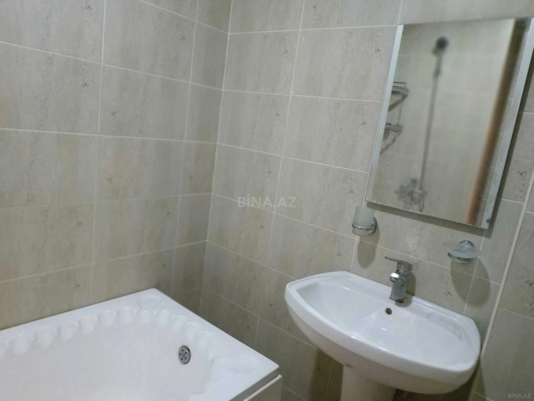Kirayə verilir 3 otaqlı mənzil 100 m²