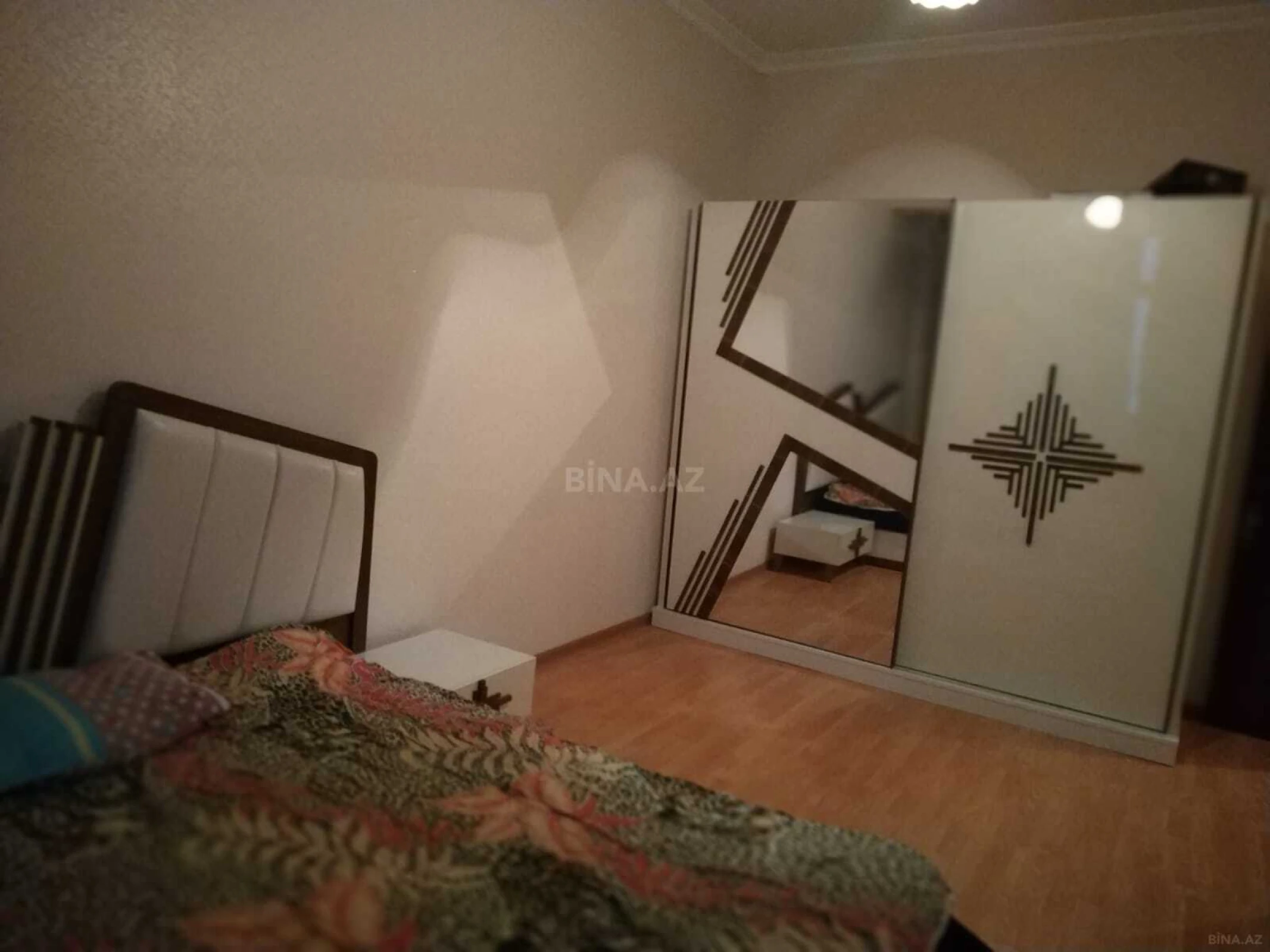 Kirayə verilir 3 otaqlı mənzil 100 m²