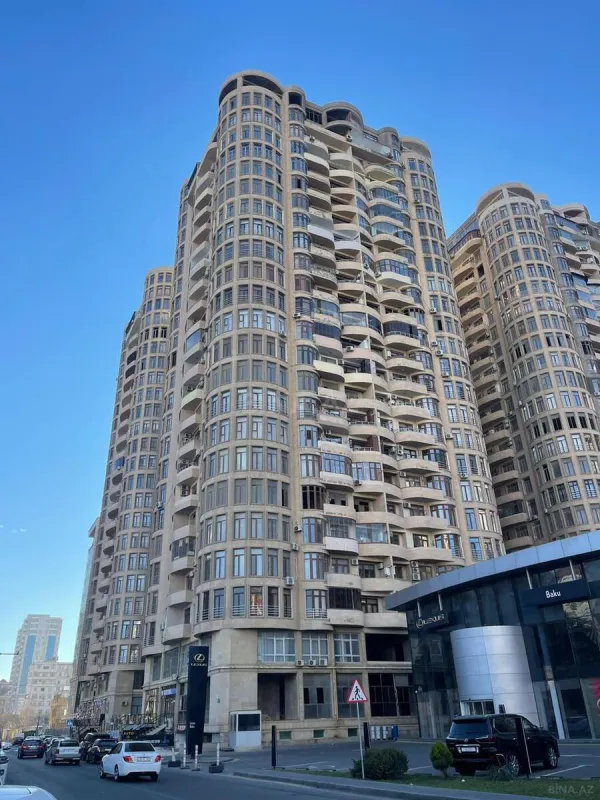 Kirayə verilir 2 otaqlı mənzil 110 m²