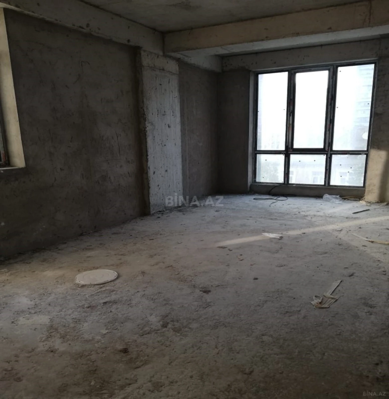 Satılır 3 otaqlı mənzil 125 m²