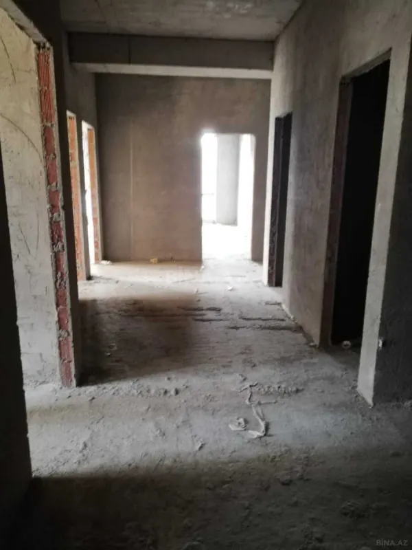 Satılır 3 otaqlı mənzil 125 m²