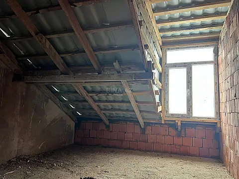 Satılır 3 otaqlı mənzil 103 m²