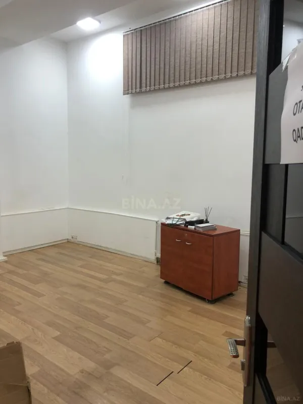 Satılır obyekt 726 m²