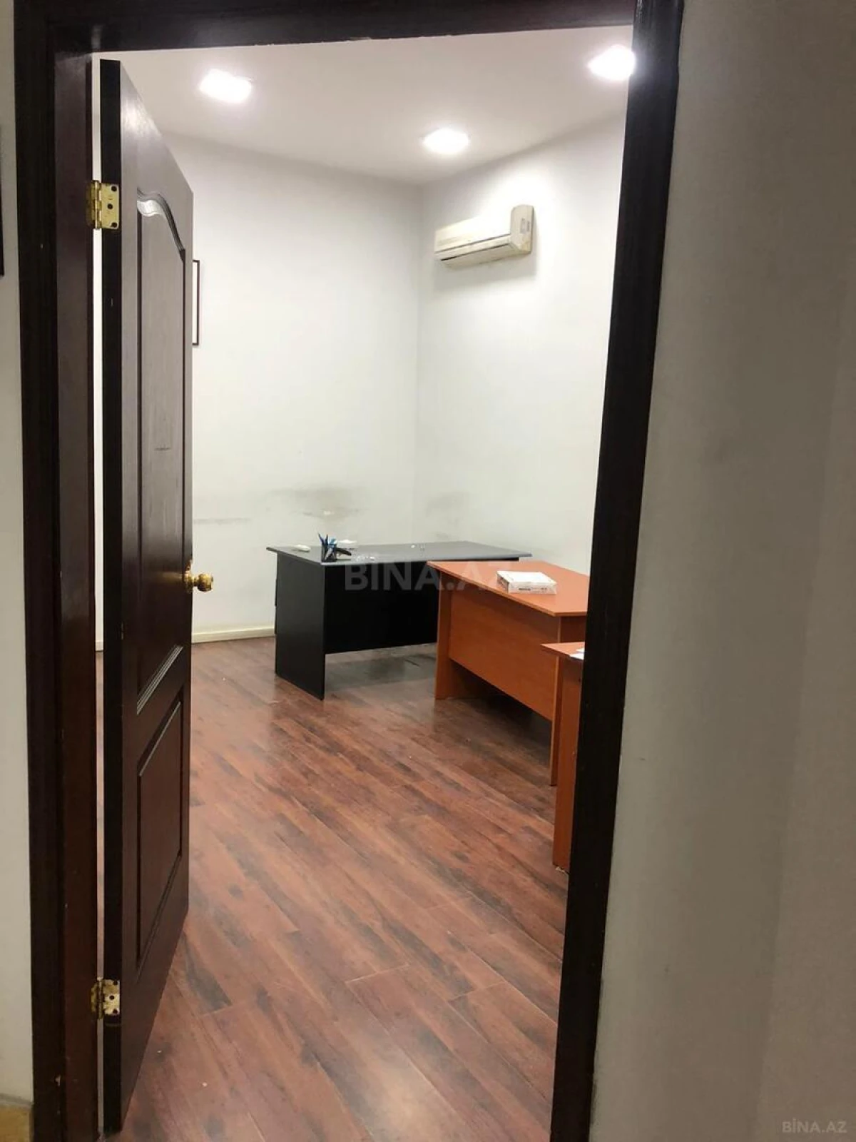 Satılır obyekt 726 m²