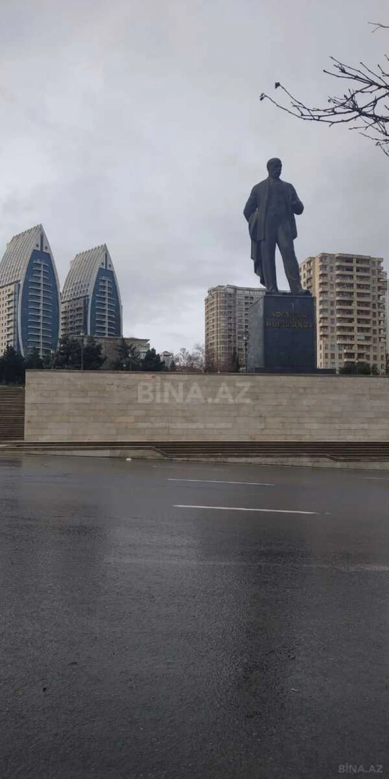 Satılır obyekt 726 m²